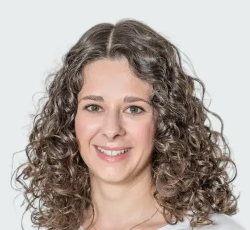 Tina Egelseer Yogalehrerin